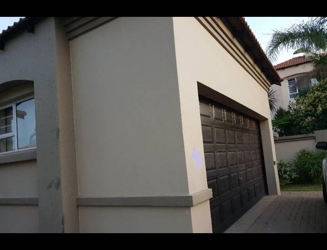 3 BEDROOM HOUSE SOLD IN MAGALIESKRUIN